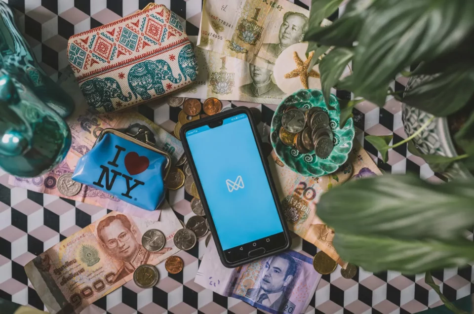 Présentation de Monese, une banque mobile adaptée aux expatriés et nomades digitaux