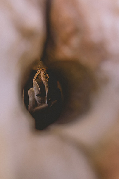 Visiter intérieur d'une pyramide